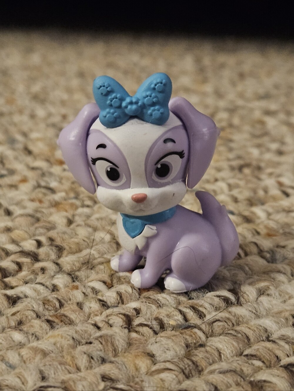 Disney Minnie Mouse Cream Puff Figure